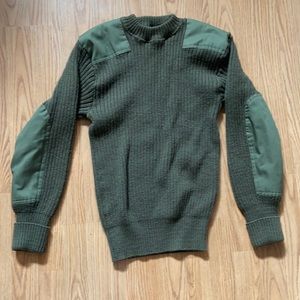 Woolly pully sweater